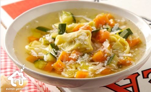 Sebzeli Tortellini Çorbası