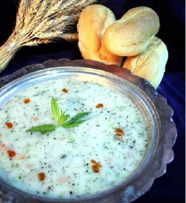Yoğurtlu Ekmek Çorbası