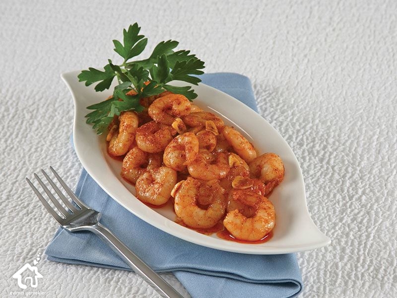 Pembe Soslu Acılı Karides Tarifi