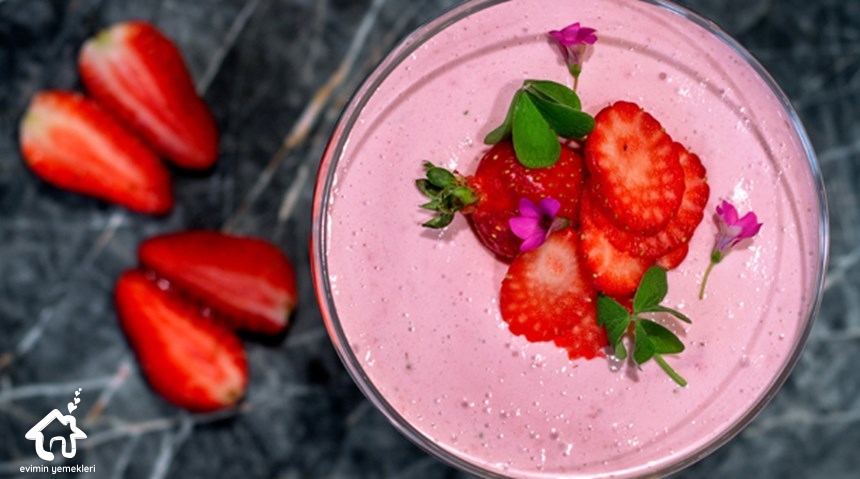 cilekli-ve-tarcinli-yogurt