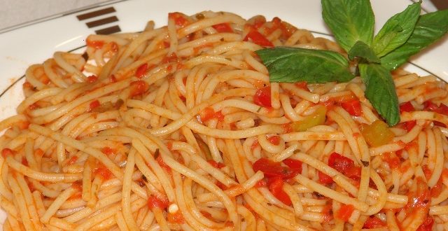 Napolitan Soslu Spaghetti Tarifi