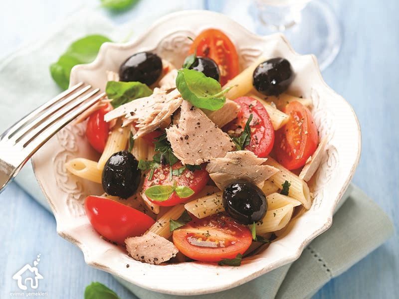 Ton Balıklı Makarna Salatası Tarifi