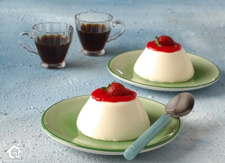 Çilekli Panna Cotta Tarifi
